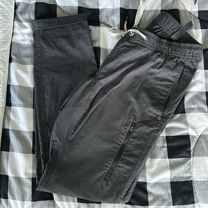 Mens Charcoal Vuori Ripstop Pants in Small - Like New Condition